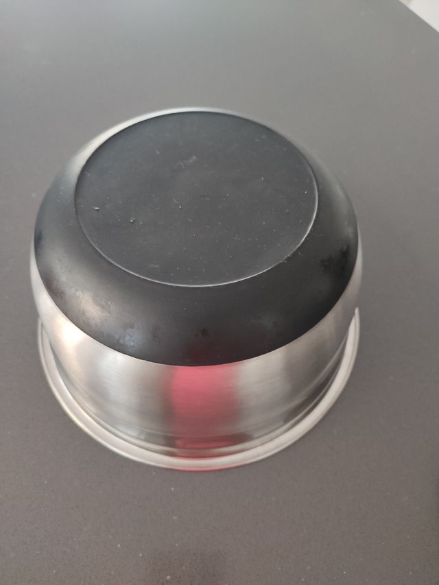 Cuenco metálico, acero inoxidable