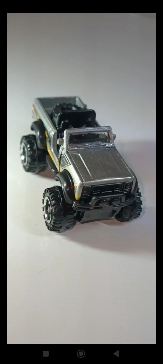 INTERNACIONAL SCOUT 4X4 1/64 MATCHBOX