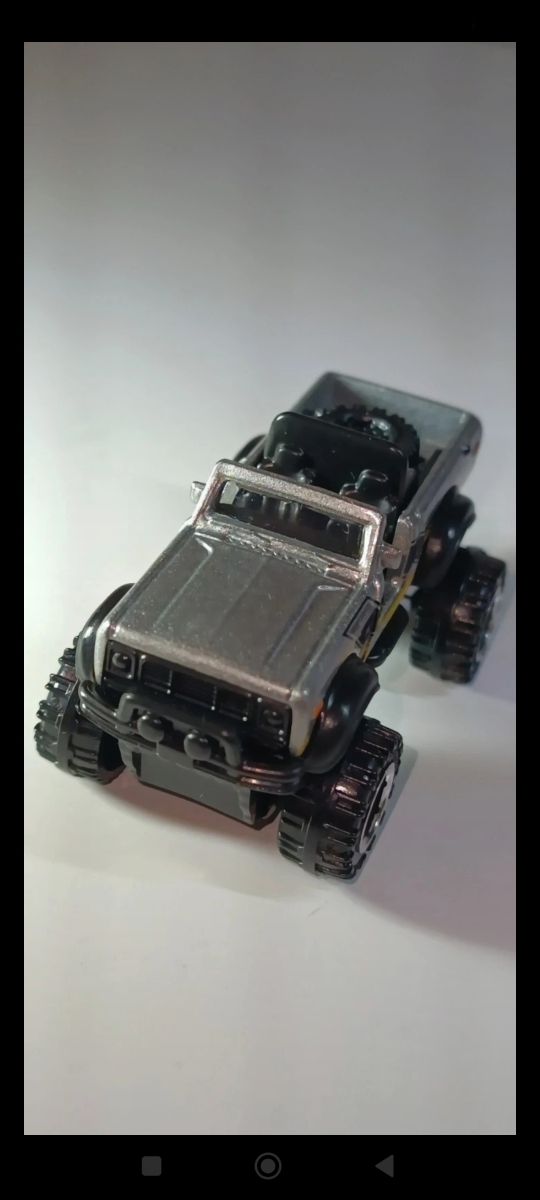 INTERNACIONAL SCOUT 4X4 1/64 MATCHBOX