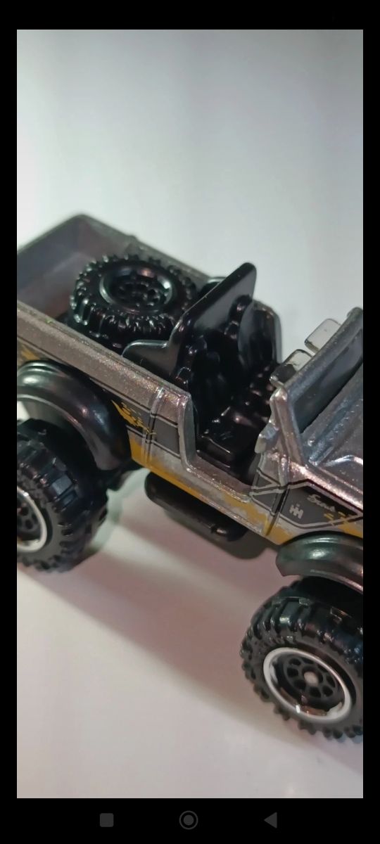 INTERNACIONAL SCOUT 4X4 1/64 MATCHBOX