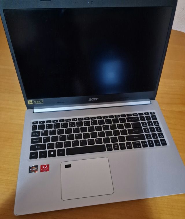 Portatil Acer Aspire 5. Ryzen 4 (3350U). 15"