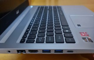 Portatil Acer Aspire 5. Ryzen 4 (3350U). 15"