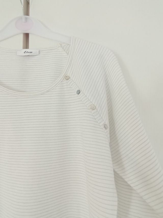 Camiseta blanca con rayas finas ETAM