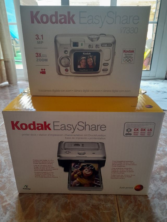 Cámara de fotos Kodak + impresora