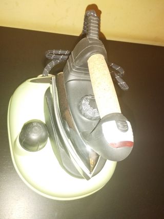 Ferro da stiro con caldaia in pressione