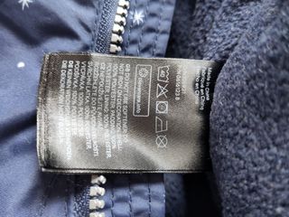 ✅ Buzo bebé impermeable (T68 H&M)
