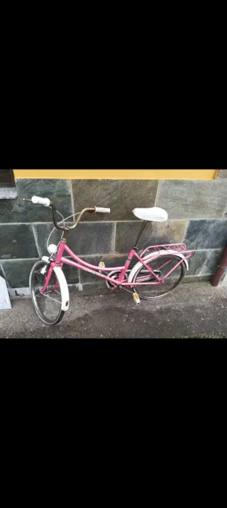 Se venden bicicletas antiguas