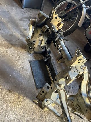 MITSUBISHI MONTERO PUENTE DELANTERO