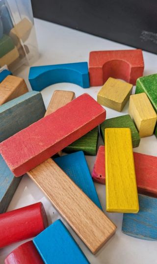 Costruzioni mattoncini legno