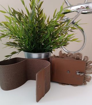 Cinturón elástico marrón