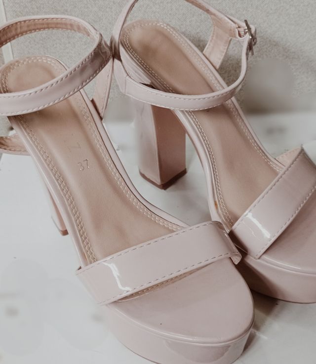 Sandalias tacón y plataforma