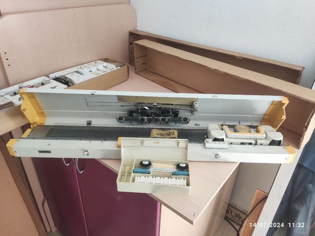Máquina tejer Empisal Knitmaster