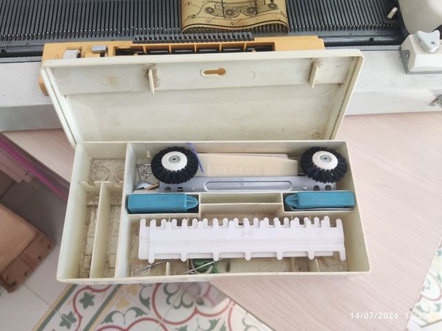 Máquina tejer Empisal Knitmaster