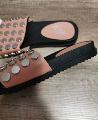 Sandalias rosas. Con etiqueta. Costó 23€