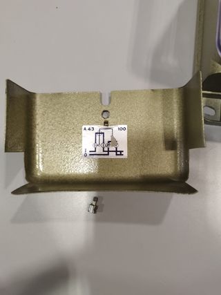 Contador de electricidad antiguo