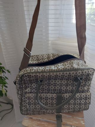Borsa con manici e tracolla