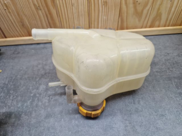 Vaso expansión opel corsa D