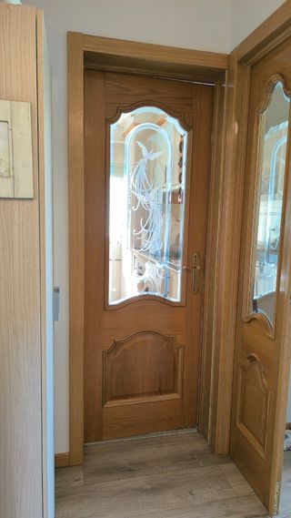 Puerta Roble con cristal 