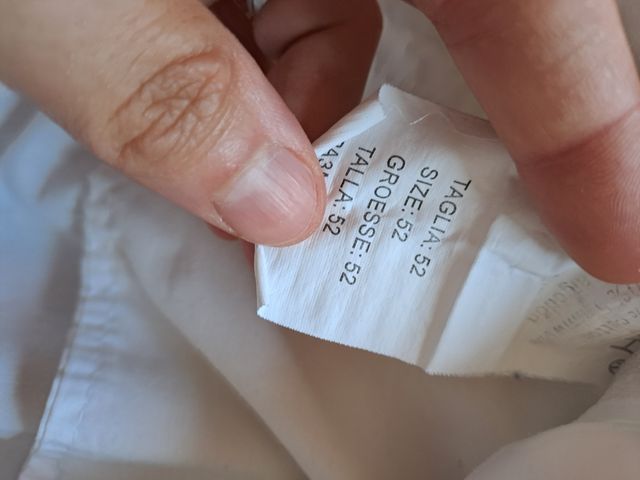 Pantaloni bianchi con tascone