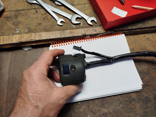 Conmutador luces Kawasaki zephyr 750