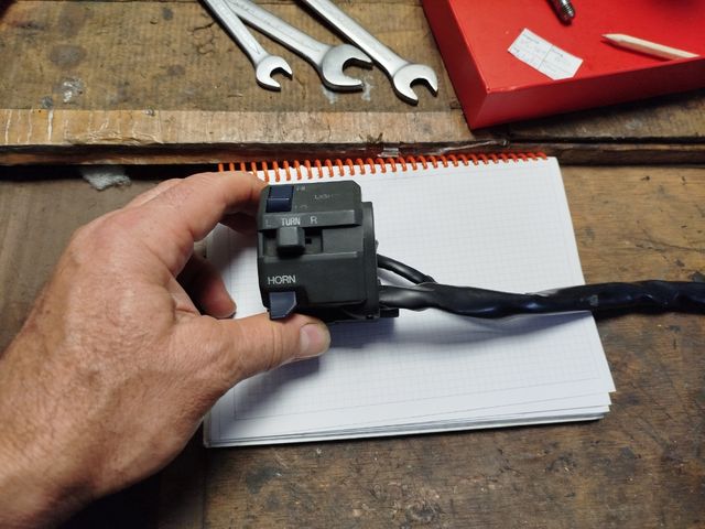 Conmutador luces Kawasaki zephyr 750