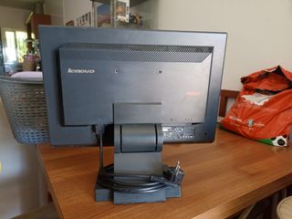 Monitor Lenovo Thinkvision L197