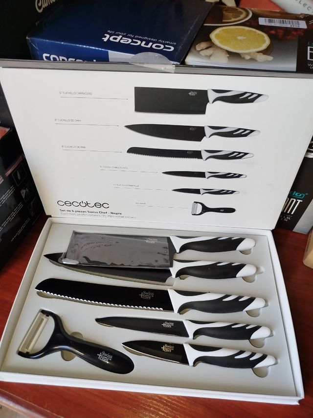 Juego cuchillos sin usar