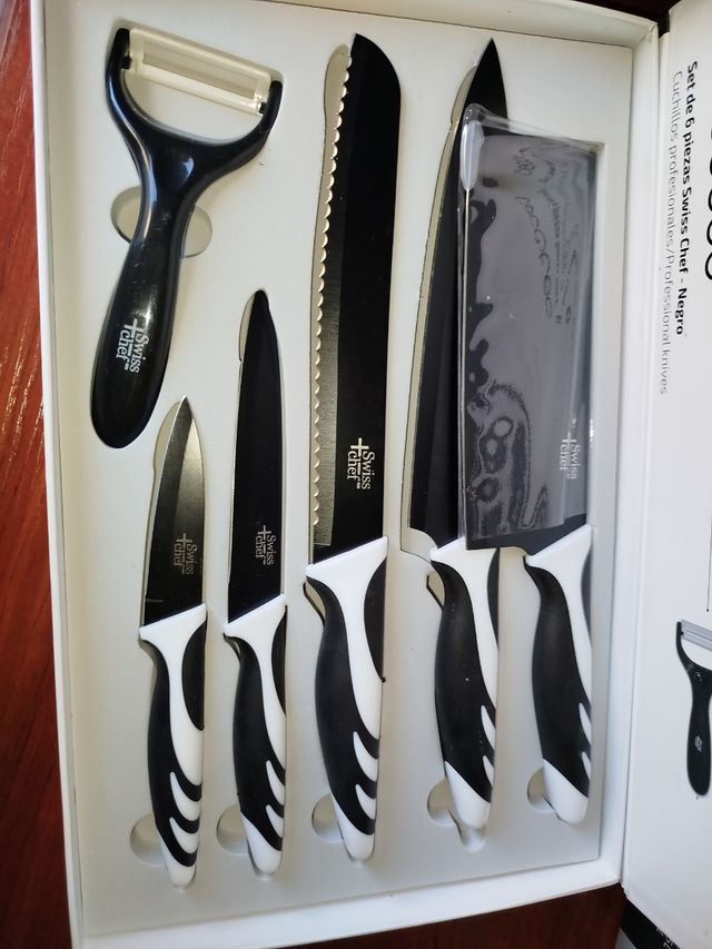 Juego cuchillos sin usar