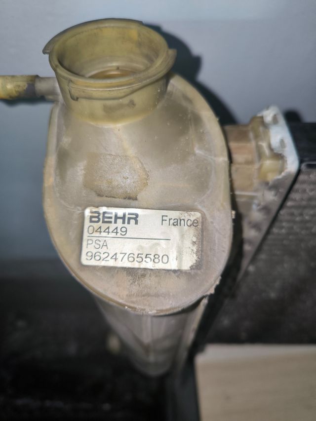 Radiador 306/Xsara 1.8 16v XU7JP4 28mm Nissens