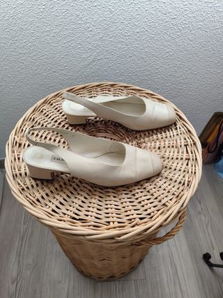 Zapatos de piel color crema