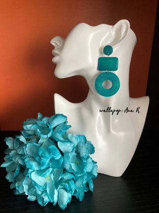 Pendientes y ramillete de flamenca verde turquesa