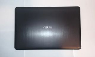 ASUS X540L + MALETÍN TARGUS