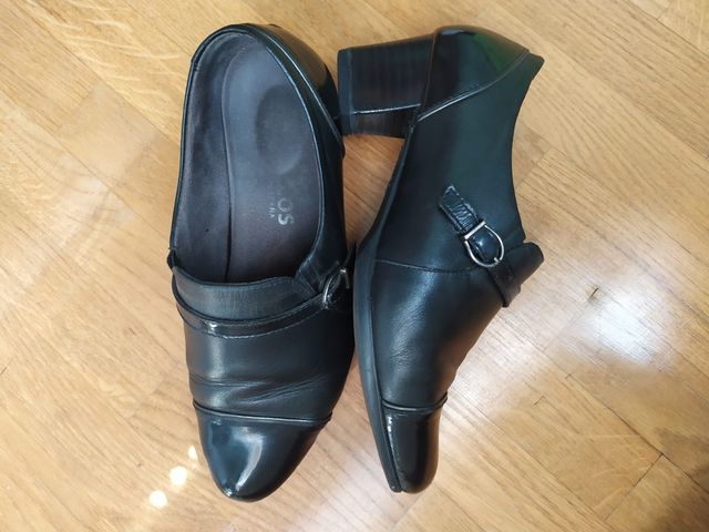 ZAPATOS PIKOLINOS NEGROS