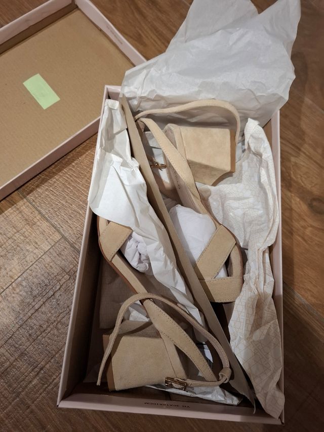 Sandalias beige 36 piel