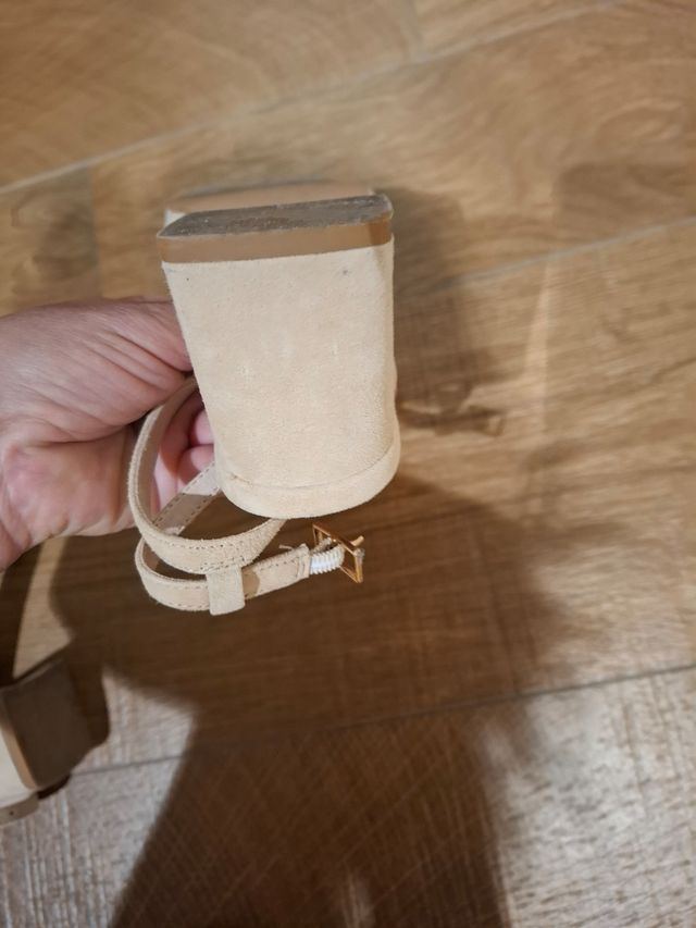 Sandalias beige 36 piel