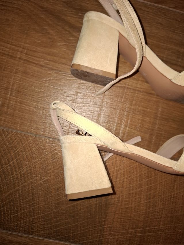 Sandalias beige 36 piel