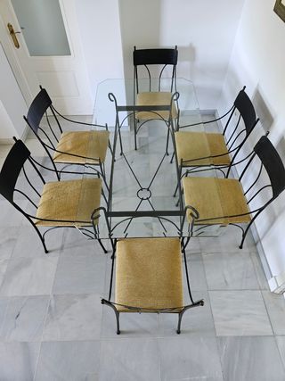 Mesa y sillas cristal hierro forjado