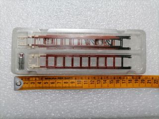 Lotto di Scale Stivali Estintori Pompieri