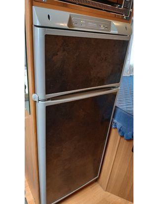 MERCEDES-BENZA CORFÚ-255 2002