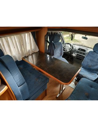 MERCEDES-BENZA CORFÚ-255 2002