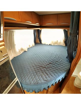 MERCEDES-BENZA CORFÚ-255 2002