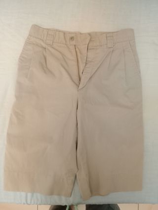Bermudas color caqui/beige de mujer