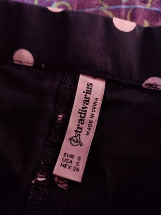 Falda fruncida con lunares Stradivarius