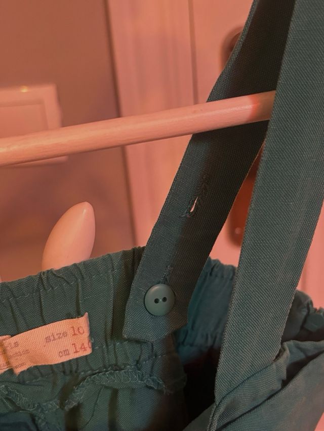 Mono de tirantes con bolsillos