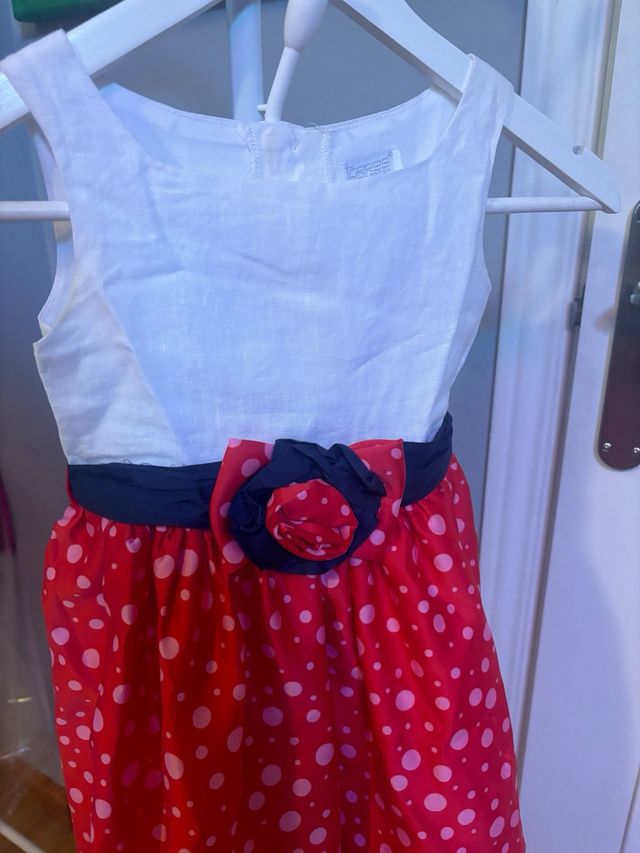 Vestido de tirantes con fajin