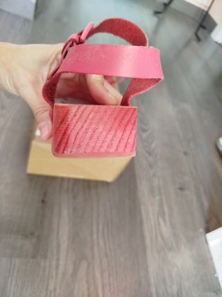 Sandalia coral de Zara 