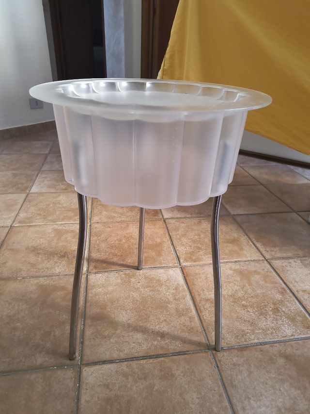 Tavolino contenitore