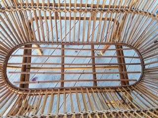 Culla vintage neonato in vimini con rotelle