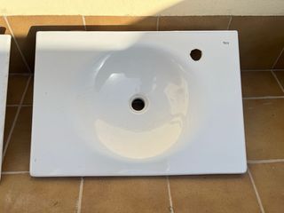 Lavabo suspendido ROCA