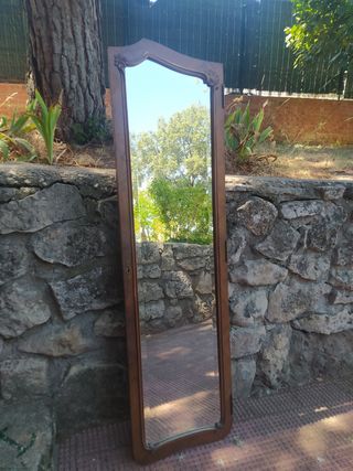 Espejo antiguo biselado nogal tallado